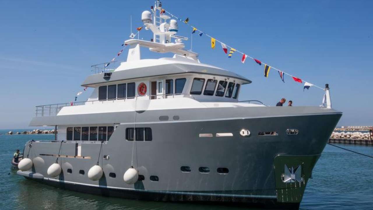 yacht-110261