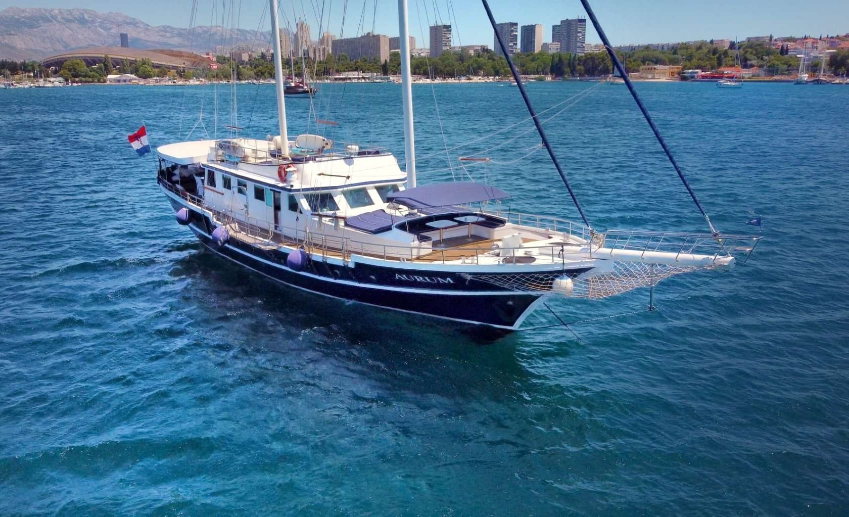 yacht-128685