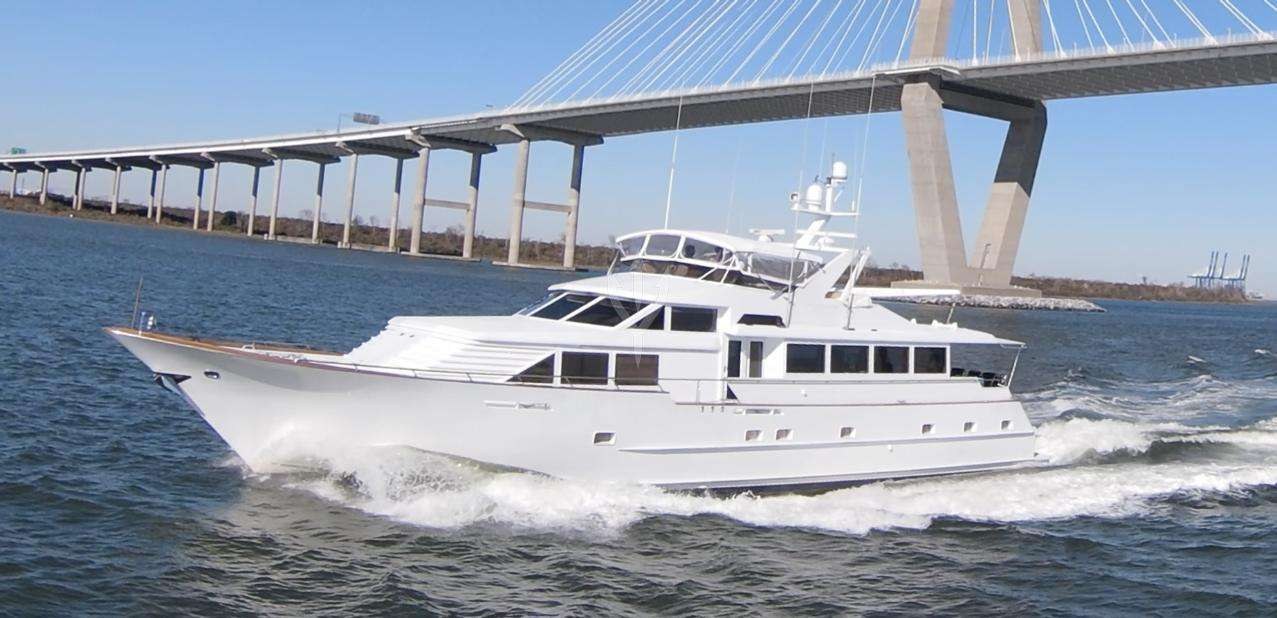 yacht-260427
