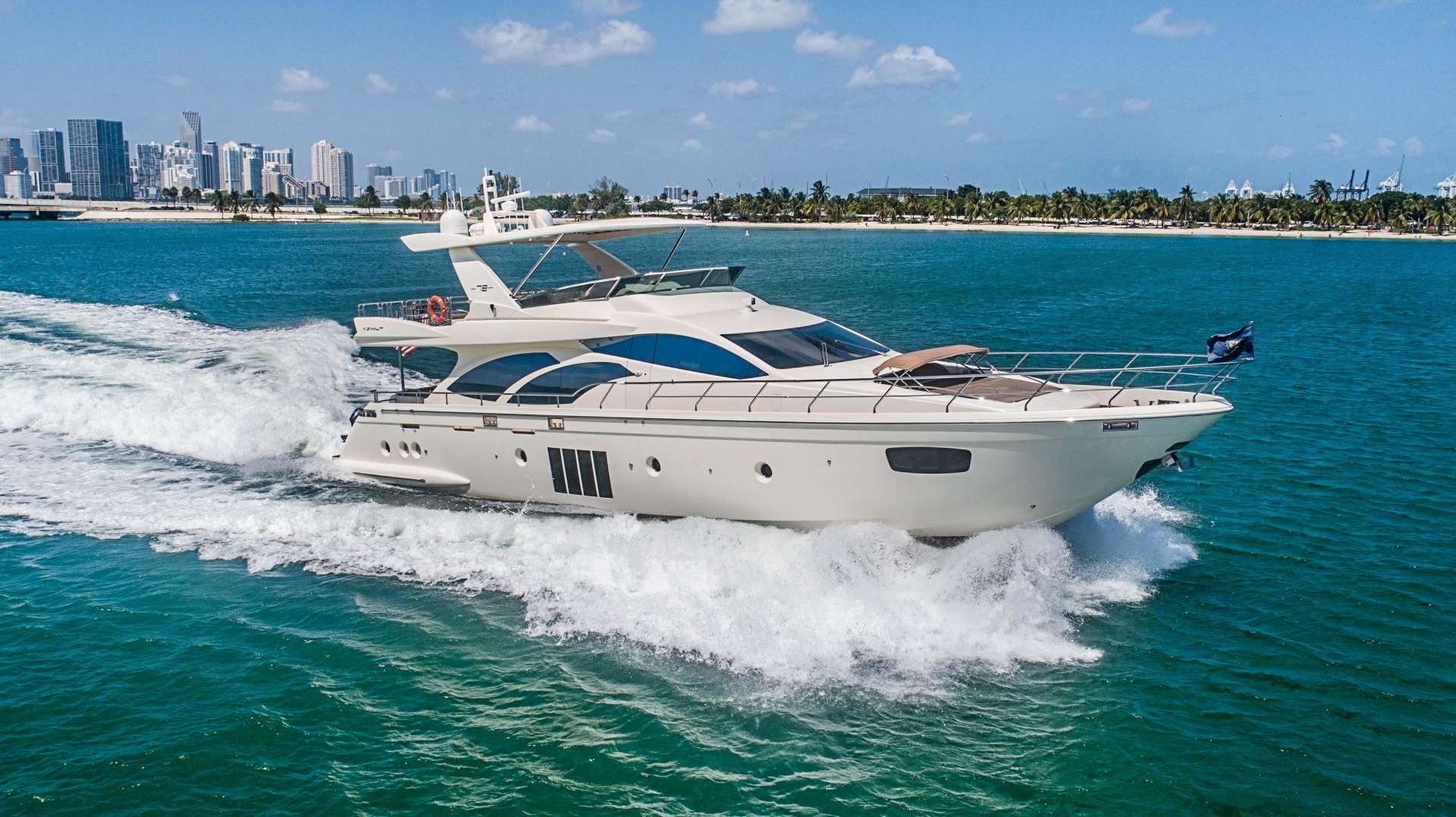 yacht-145145