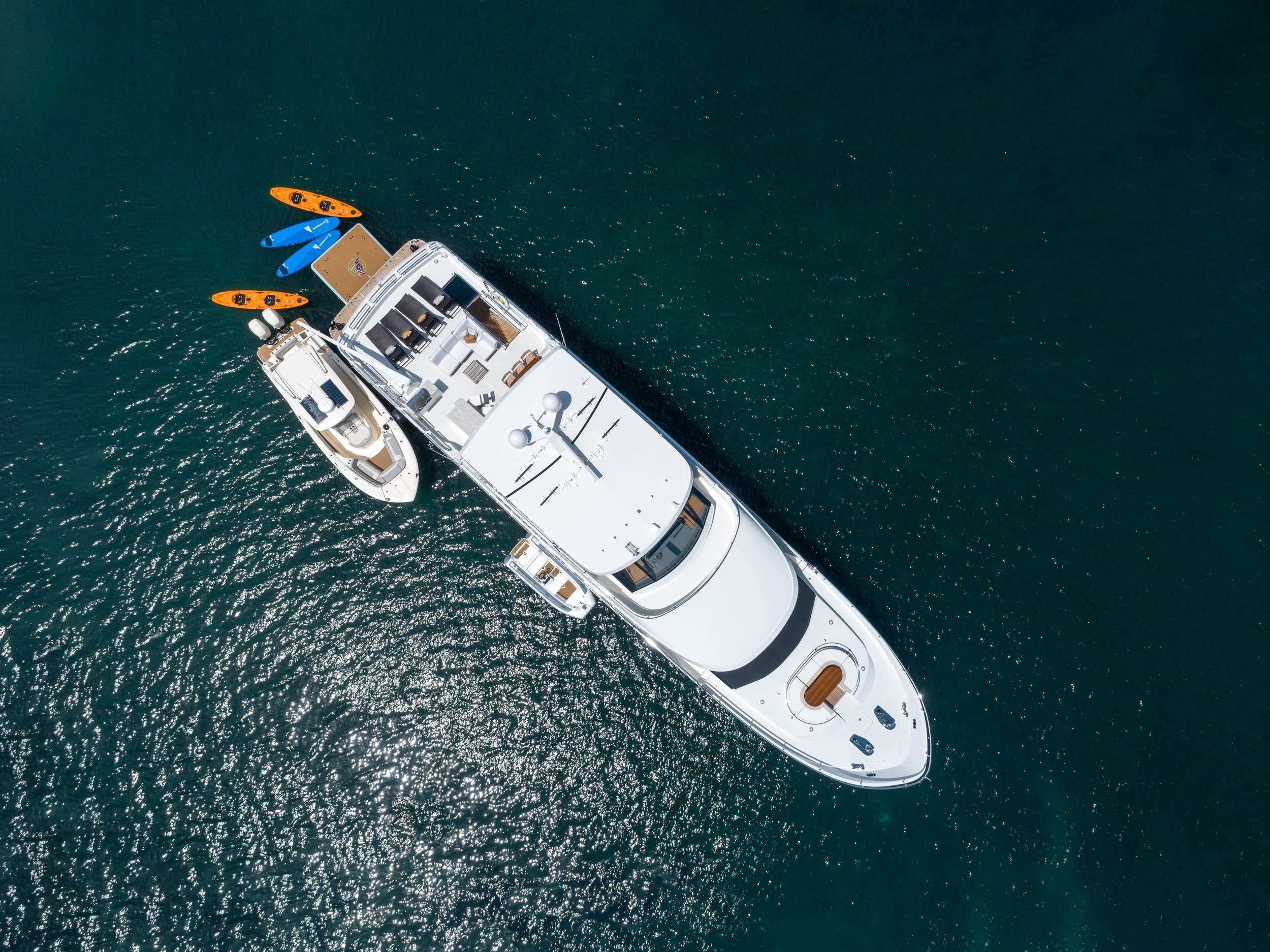 yacht-100472
