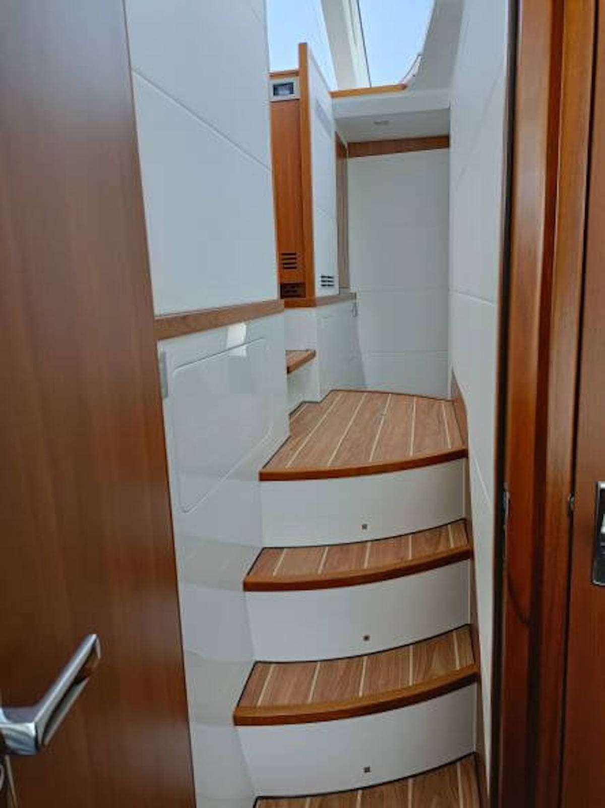 yacht-147015
