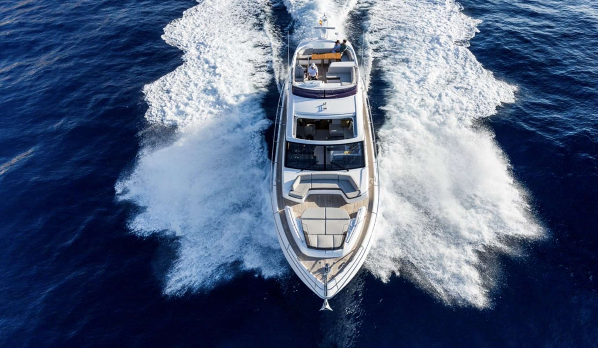yacht-343854