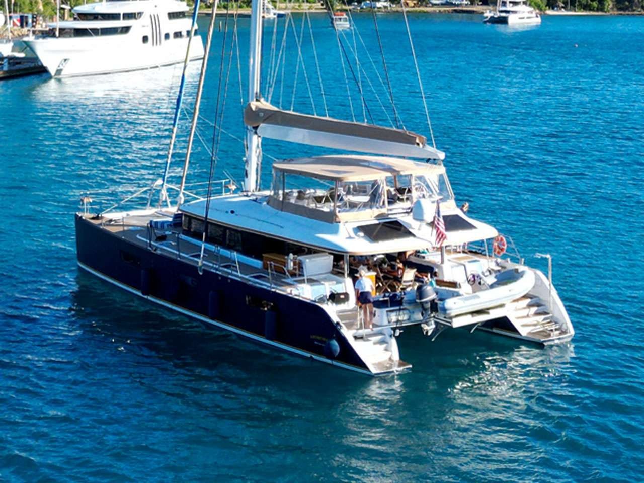 yacht-460048