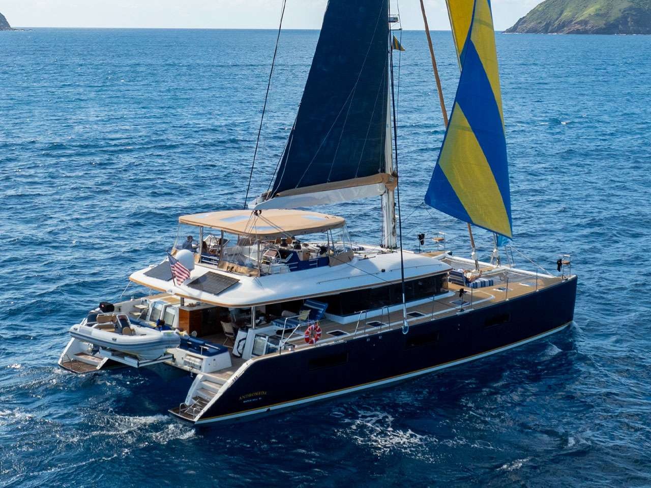 yacht-460052